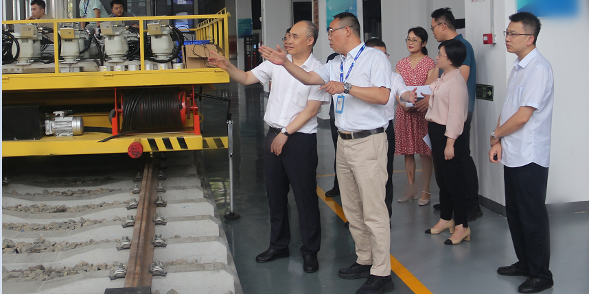 成都市市委常委、秘書長(zhǎng)杜海波到公司調(diào)研考察